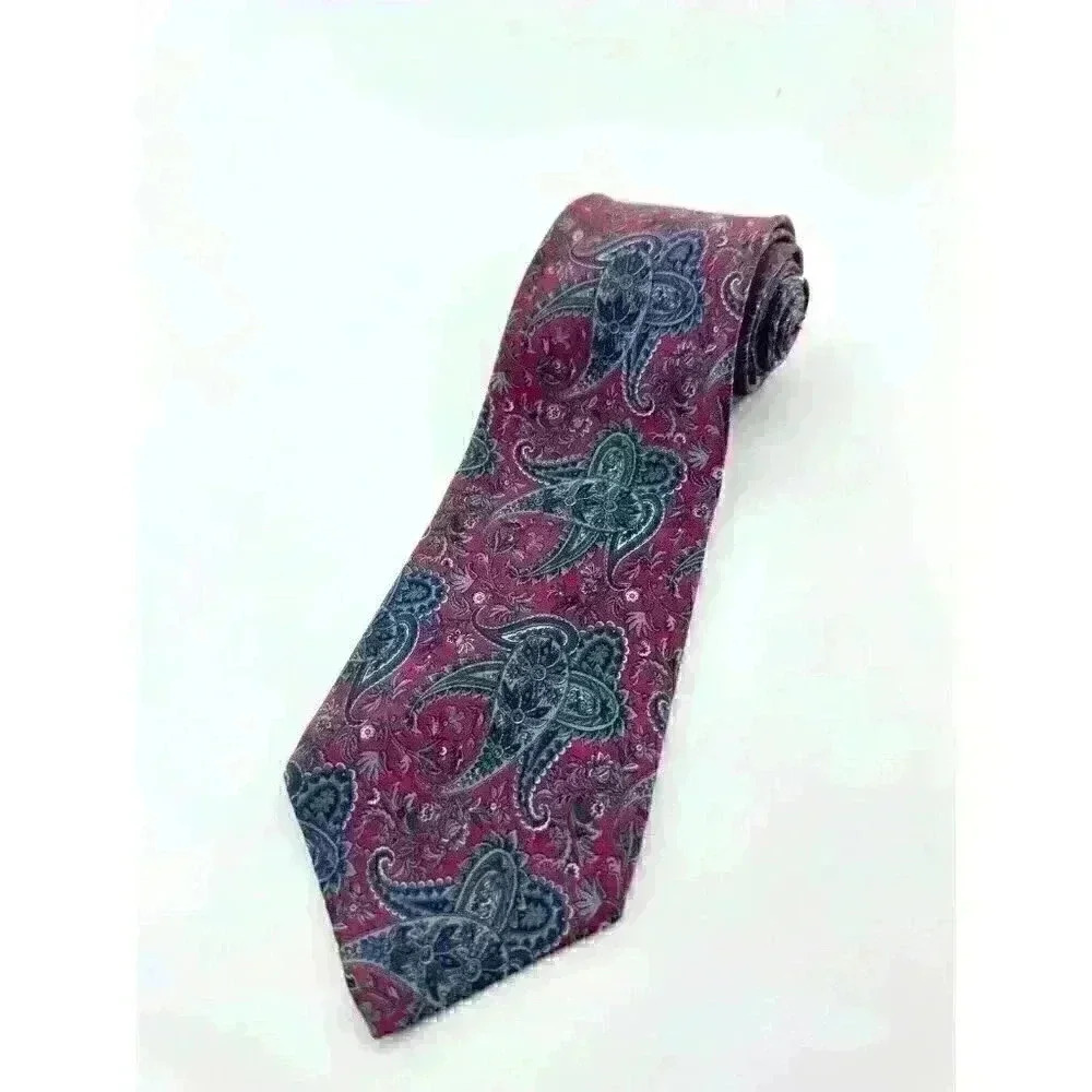 GEOFFREY BEENE Men's 100% Silk Neck Tie Red Paisley Fabric From Italy 57” X 3.5”